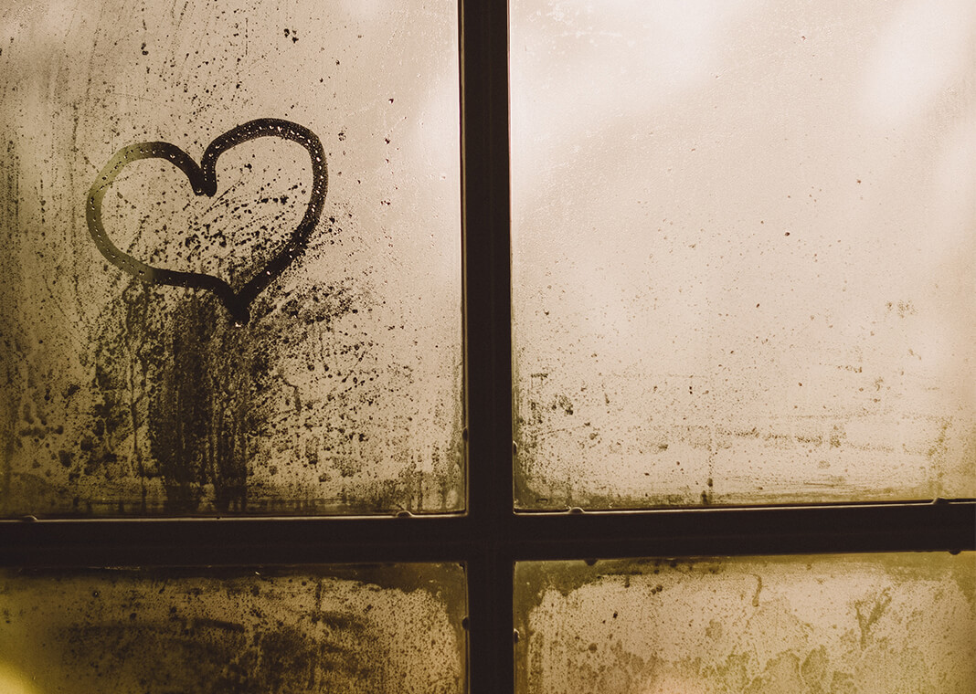 heart on foggy window - photo by Gaelle Marcel on Unsplash